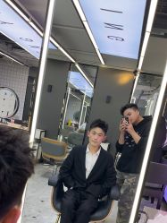 -藤野造型烫发染发