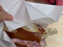 云南玫瑰乳酪碱水棒-PAOPAO Bakery&Café(港汇店)