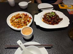 -万重锦·人文川菜馆(骡马市店)