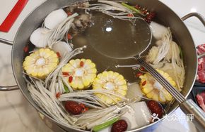 Radish and Corn Beef Bone Pot