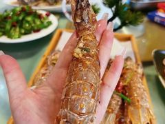 -三亚火车头万人海鲜广场