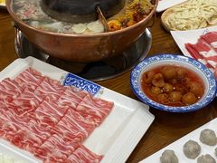 -楼外楼大刀肉传统火锅居(博学路店)