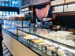 面包甜点陈列柜-牛角村(大族广场店)