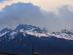 -玉龙雪山游客服务中心