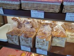 -红宝石·鲜奶小方·海派西点房(南翔店)