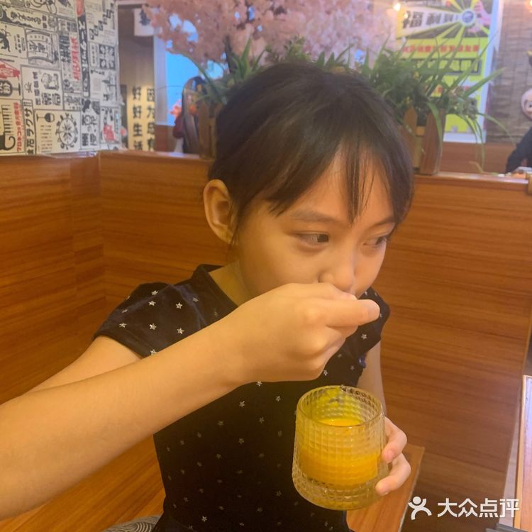 如果你还没来过秋山屋吃榴莲卷 别说你是日料控