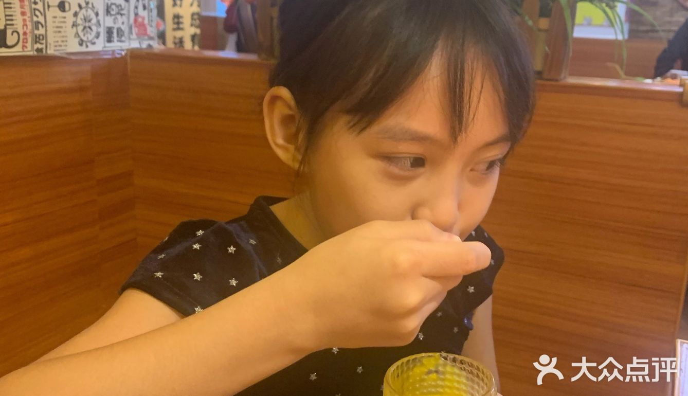 如果你还没来过秋山屋吃榴莲卷 别说你是日料控