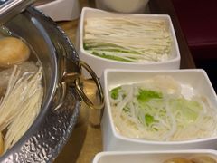 -左庭右院鲜牛肉火锅(金山万达店)
