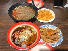 -爆炸头阿姨小四川正宗川味小吃(无任何分店)
