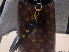 -小飞侠奢侈品回收 寄卖 养护(宝山宝龙广场店)