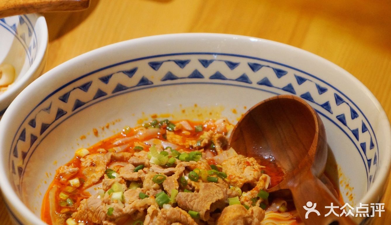 金融城上班族的诚意推荐🍜一起嗦三两粉
