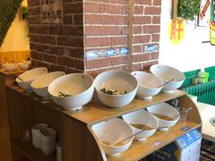 自助调料区-签签飞串串火锅