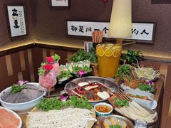 -巴卤社老火锅(财富店)