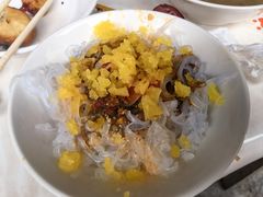-舟舟刮凉粉
