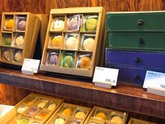 面包甜点陈列柜-南宋胡记(杭州体育场路店)