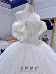 -欣薇婚纱(新源乐汇城店)