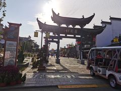 -芜湖新华联大白鲸海洋公园