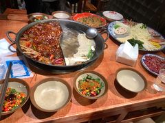 -周小明火锅(黑金冠社区店)