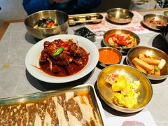 月梅酱辣蟹-草家酱蟹炭火烤肉店(珲春南路一店)
