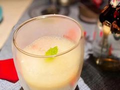 优格-弦月窗LUNETTE BY AMANDA(复兴路店)