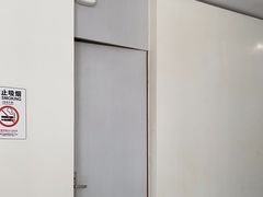 -卡罗酒店(东门晒布地铁站店)