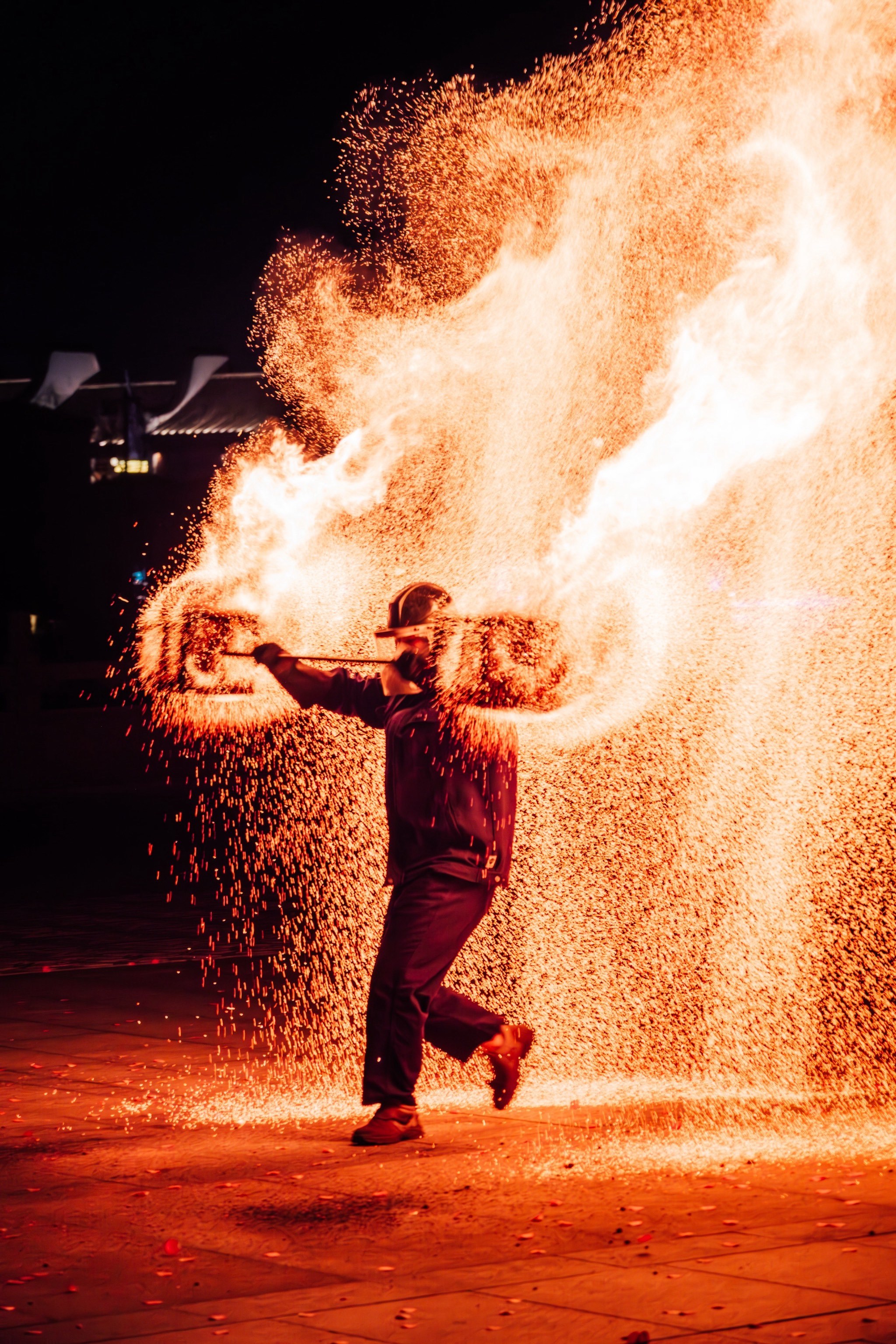 以为白天的闽越水镇已经很好看了,直到