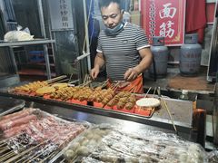 -小魏哥果仁烤面筋