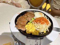 -汤姆家的牛排意面披萨(新城市广场店)