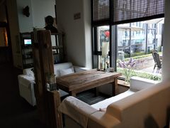 靠窗位-瓦库茶馆17号(海汇港店)