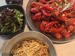 -巴厘龙虾·榜首油焖大虾(音乐学院·沿江酒馆店)