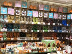 零售区-VENCHI 闻绮(北京国贸商城店)