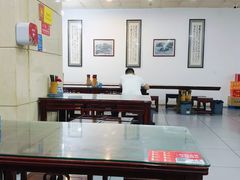 -牛一嘴·兰州牛肉面·大盘鸡(财富中心店)