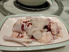 竹荪椰子鸡汤-龙泉人椰子鸡.糟粕醋.海南菜(三亚旗舰店)