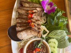 -Chom Cafe and Restaurant