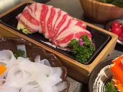 -湊湊火锅·茶憩(杭州湖滨银泰in77店)