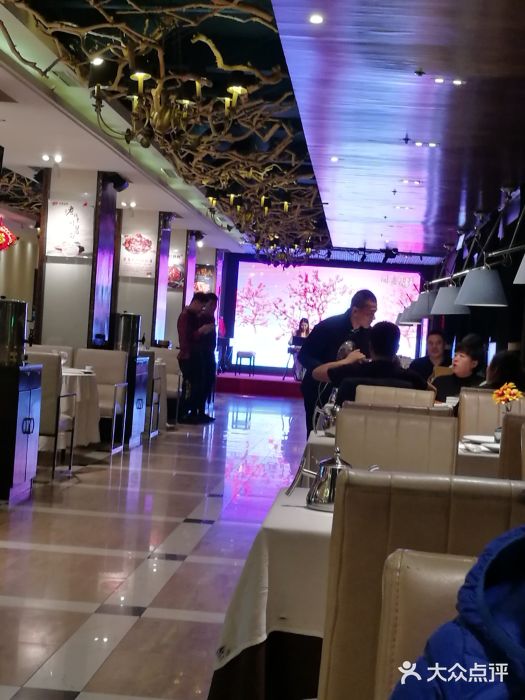 同喜烤鸭店(光芒店)大堂图片
