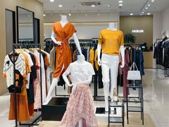-王府井奥莱临潼小镇(临潼店)