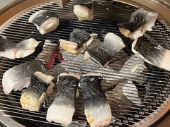 -围炉肉舍•炭烤活鳗•丹东海鲜烤肉(步行街店)