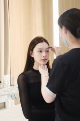 -AURAS璈然科技护肤中心