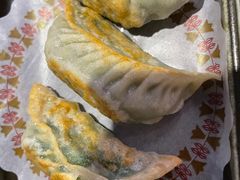 香煎韭菜饺-钟菜·粤菜点心·宴请(海上世界·汇港二期店)