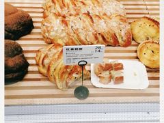 -焙丽拾光(麦凯乐直营店)
