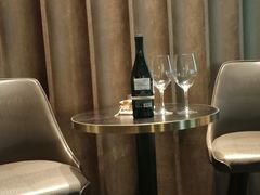 -wineapp葡萄酒餐吧(外滩金融中心店)