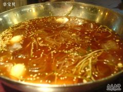 加了冰，拌好的冷面-权金城