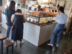 面包甜点陈列柜-仙峰天然面包(迎宾路店)