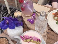 -FLOVIE FLORIST CAFE