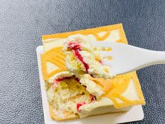 壹·杏仁慕斯配树莓-潮一不贰·法式甜品·生日蛋糕·西式简餐(外滩店)