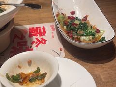 -爱碗亭·鲜炒湖南菜(壹城中心店)