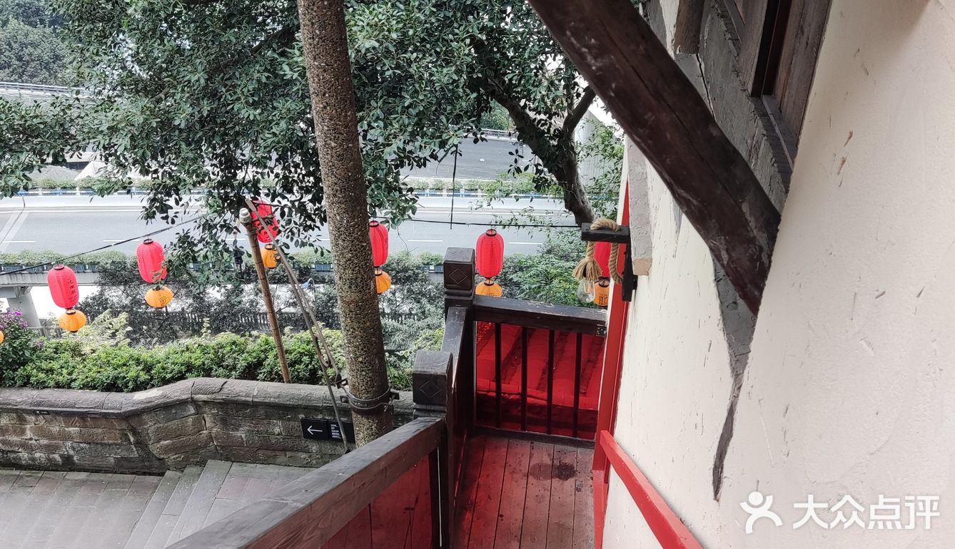 山城步道小重楼