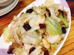 油渣手撕包菜-兔槽江湖菜·重庆璧山兔(水围店)