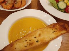 烤杏仁南瓜汤配蒜蓉面包-红小满休闲餐厅(十全街店)